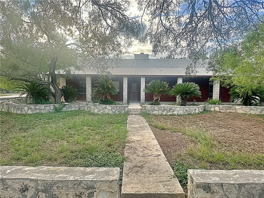 830 County Road 339, Jourdanton, TX 78026 - #3
