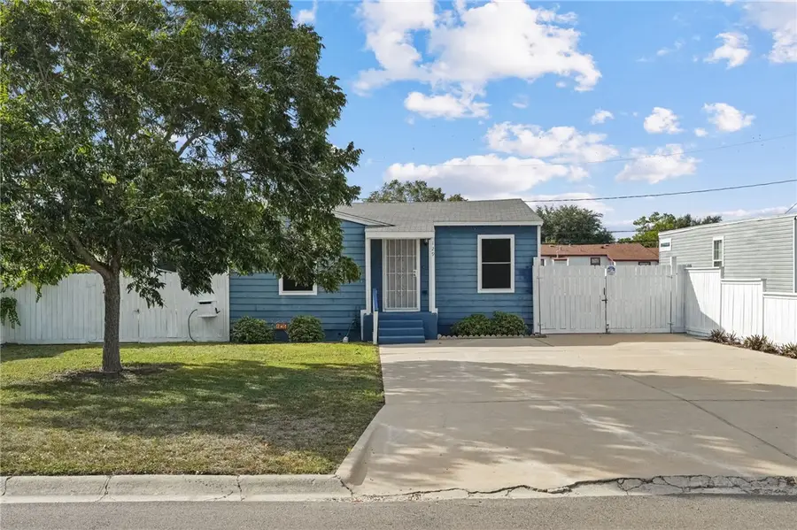129 Pearse Drive, Corpus Christi, TX 78415 - #3