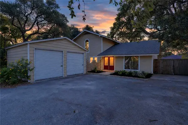 1407 Shadyside Dr, Rockport, TX 78382