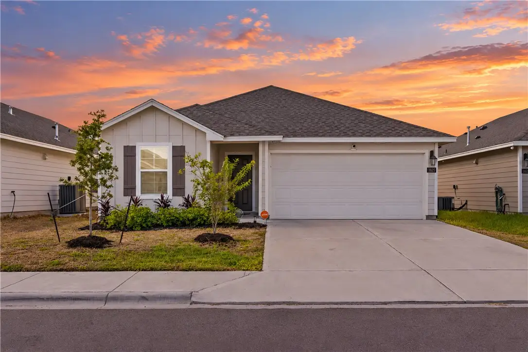 1825 Whirlaway Drive, Corpus Christi, TX 78417 - #1