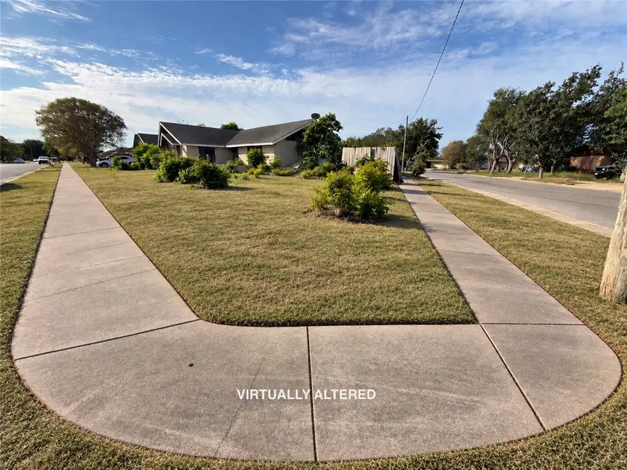 3221 Casa Bonita Drive, Corpus Christi, TX 78411 - #3