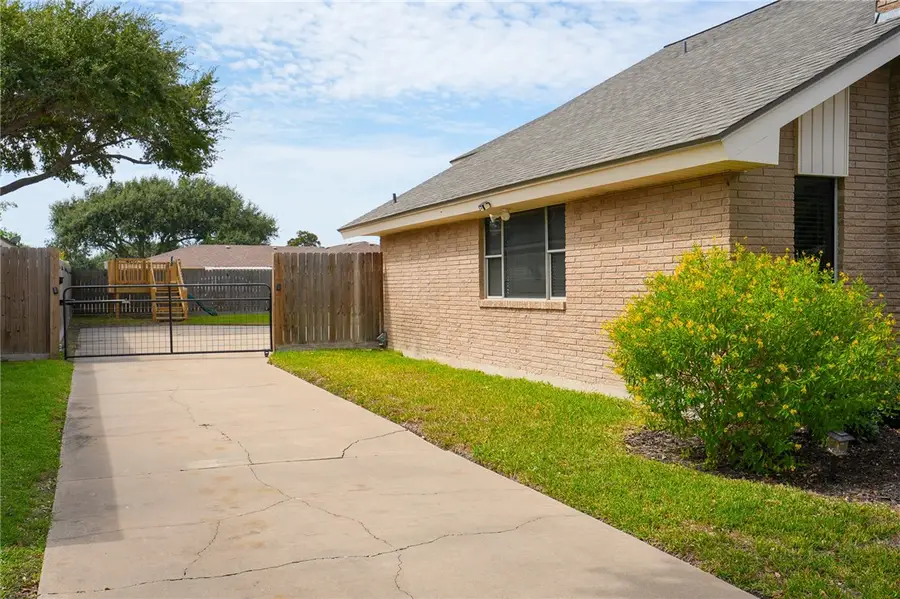 206 San Saba Drive, Portland, TX 78374 - #3