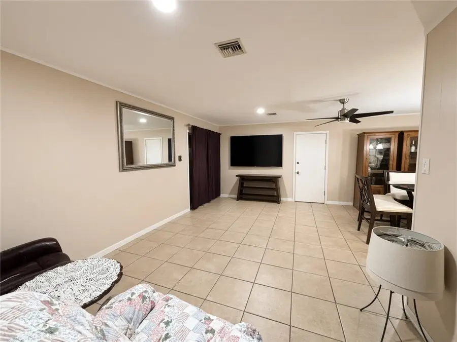 4925 Trinity Drive, Corpus Christi, TX 78411 - #3