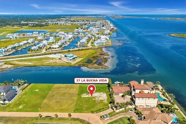 37 La Buena Vida Drive, Aransas Pass, TX 78336