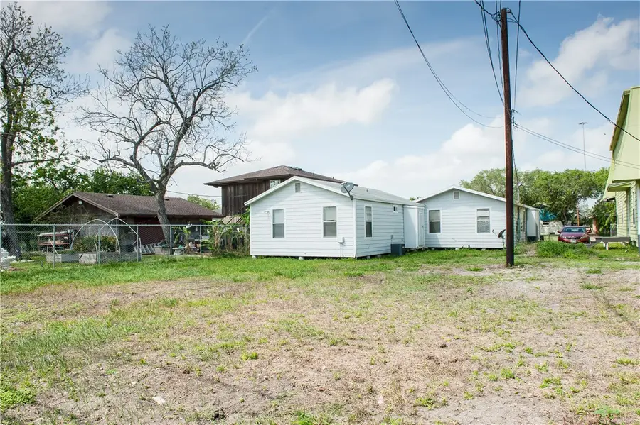 2601 Johanna Street, Corpus Christi, TX 78415 - #3