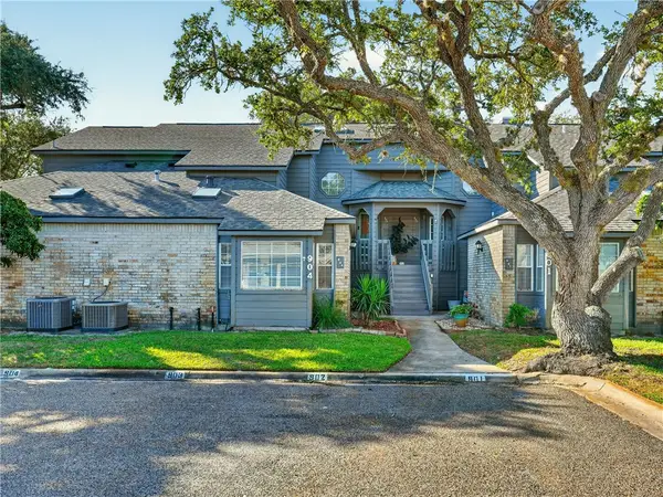 210 Oak Bay Street #904, Rockport, TX 78382