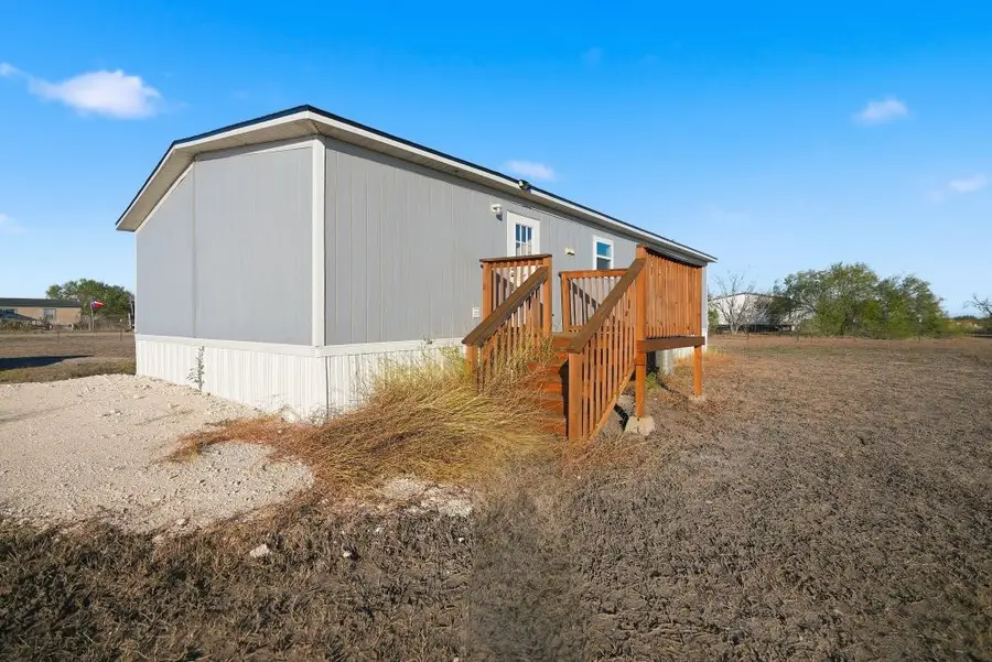 553 Jennifer Loop, Orange Grove, TX 78372 - #3