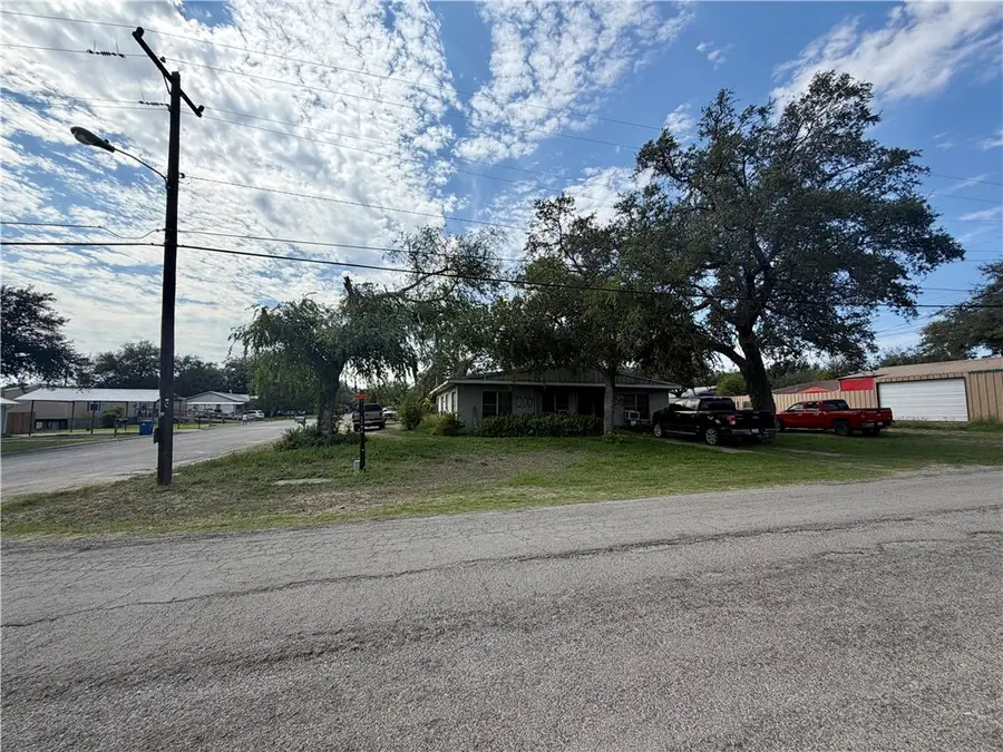 1202 Terry Street, George West, TX 78022 - #2