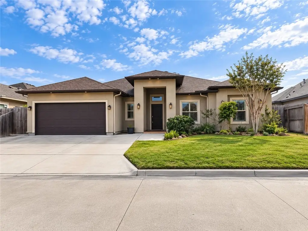 10 Willow Bend Street, Corpus Christi, TX 78413 - #1