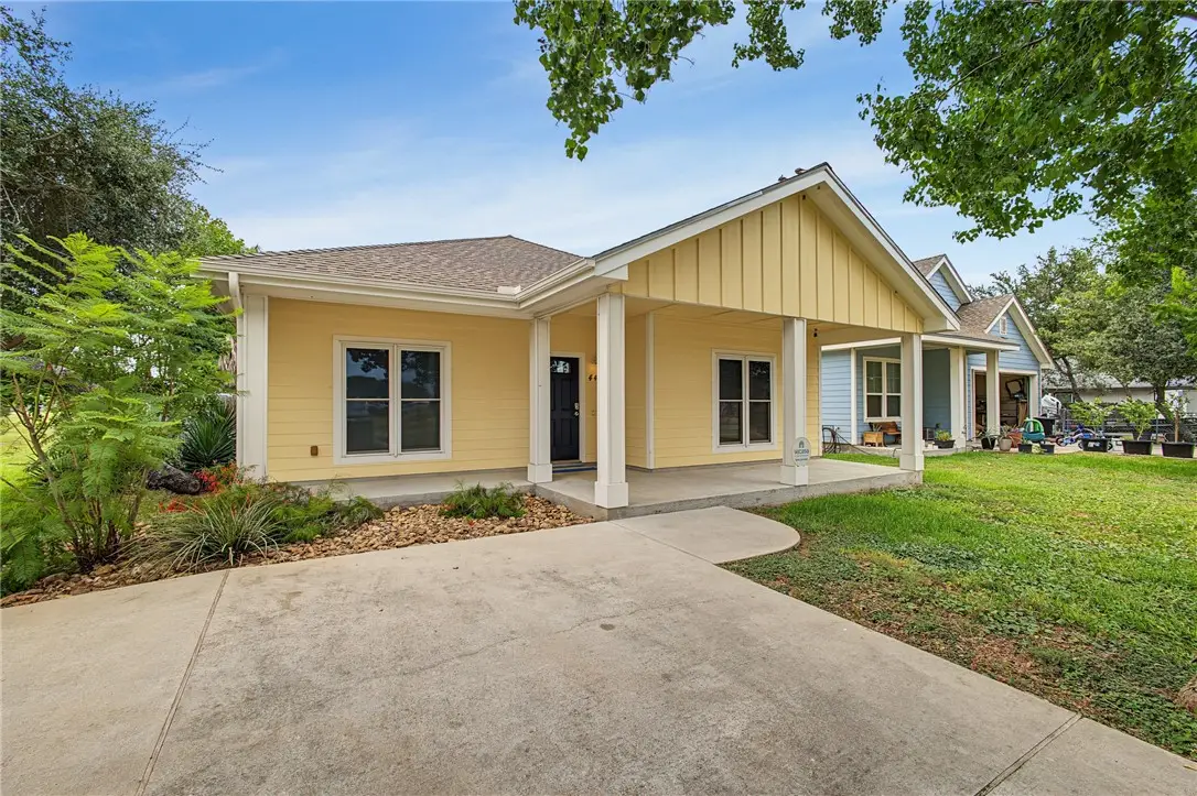447 S Fuqua Street, Rockport, TX 78383 - #1