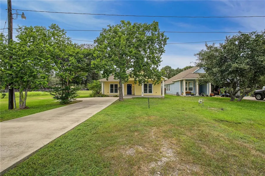 447 S Fuqua Street, Rockport, TX 78383 - #2
