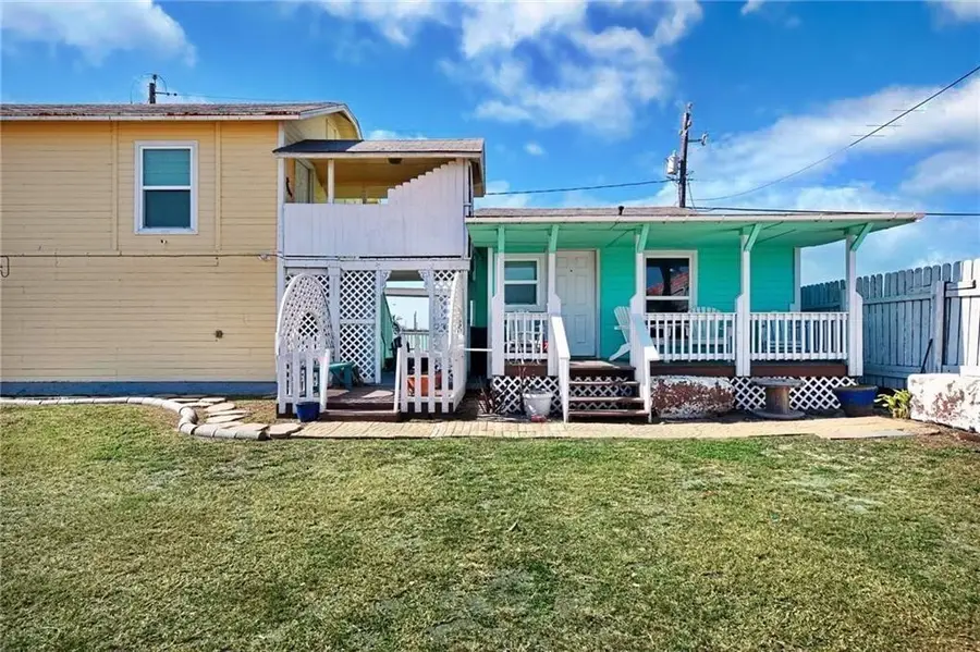 3302,3304 Surfside Boulevard, Corpus Christi, TX 78402 - #2