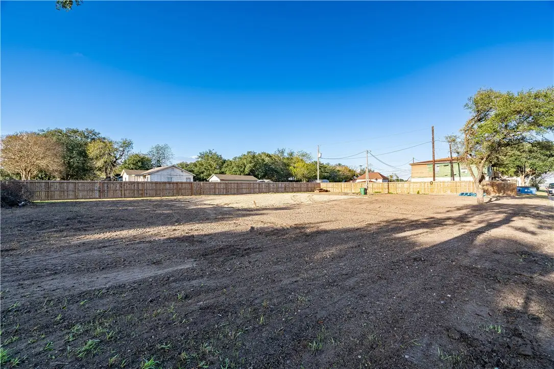 400 W Turner, Odem, TX 78370 - #1