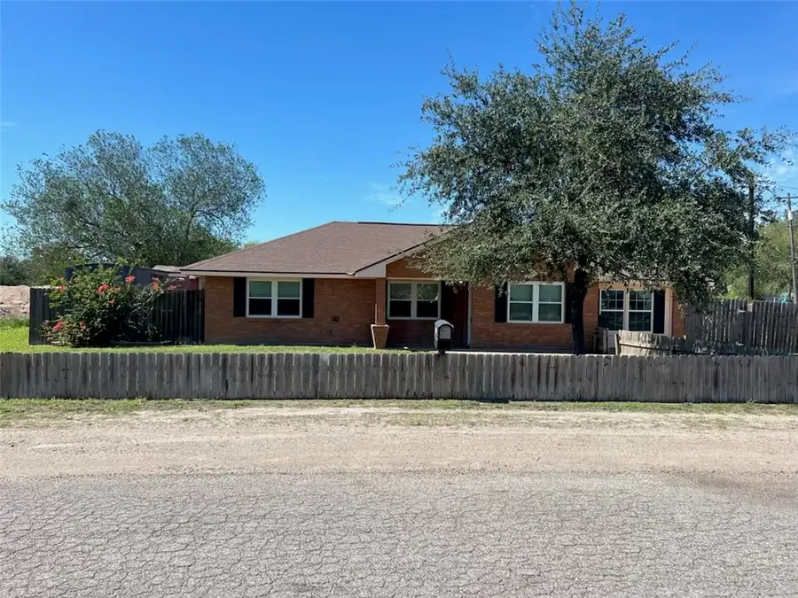 1110 S Johnson Street, Alice, TX 78332 - #2