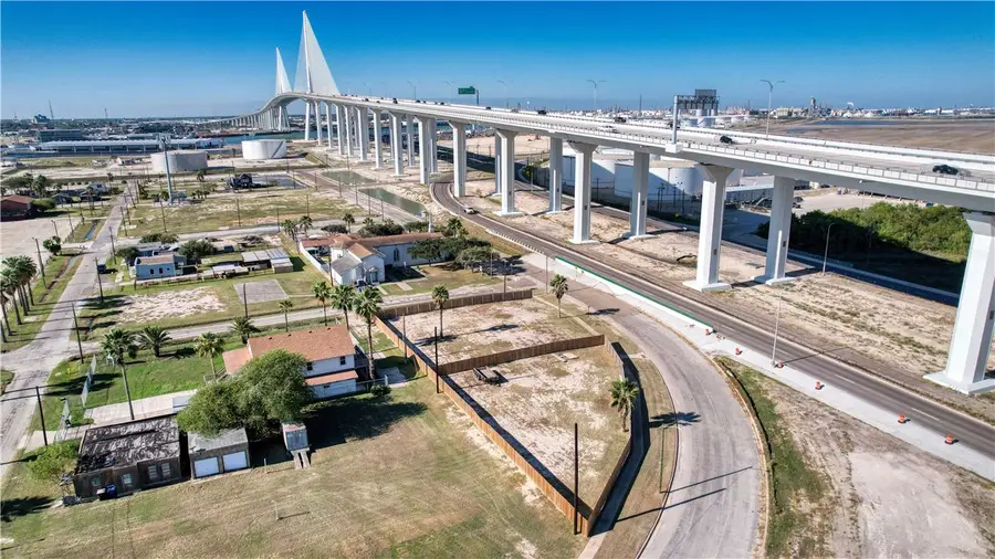 3202 East Causeway Boulevard, Corpus Christi, TX 78402 - #3