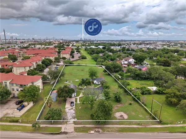 2222 N Padre Island Drive, Corpus Christi, TX 78408