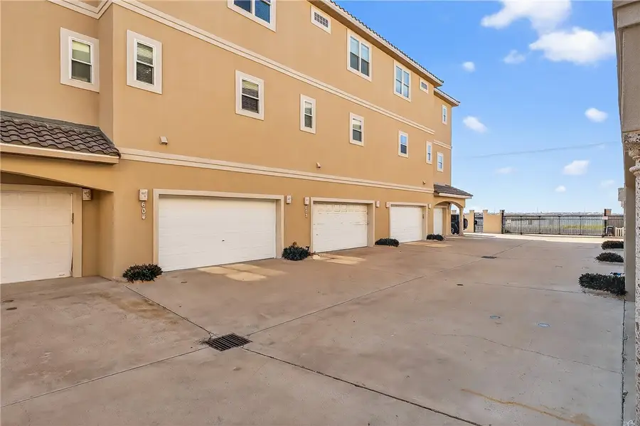 14910 Leeward Drive #604, Corpus Christi, TX 78418 - #2