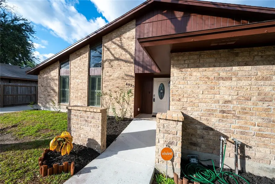 4925 Shadowbend Drive, Corpus Christi, TX 78413 - #2