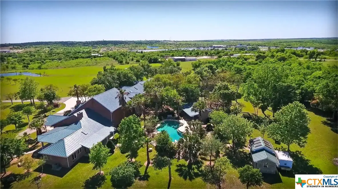 321 Weiss Road, New Braunfels, TX 78130 - Image #1