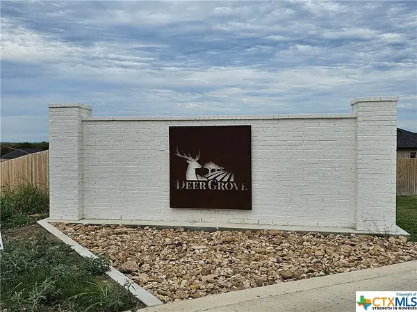 7900 Rock Crest Drive, Moody, TX 76557