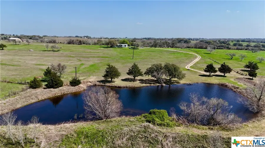 2301 E Us Highway 90, Flatonia, TX 78941 - #2