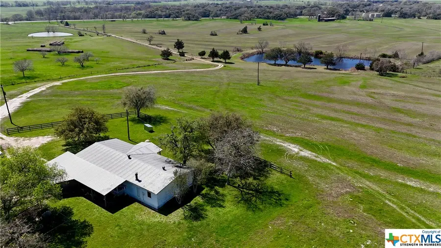 2301 E Us Highway 90, Flatonia, TX 78941 - #3