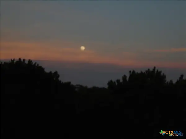 844 Plainview Road, Wimberley, TX 78676