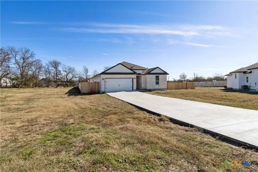 111 Lavender Cove, Dale, TX 78616 - Image #3