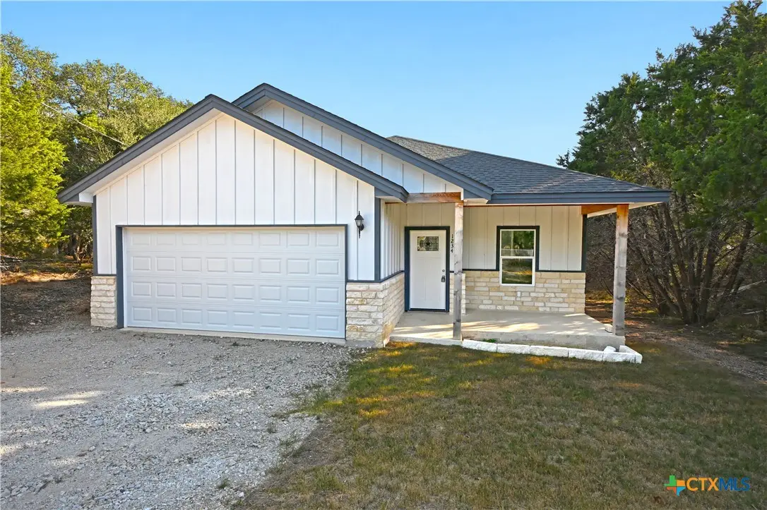 1234 Clearcreek Drive, Canyon Lake, TX 78133 - Image #1