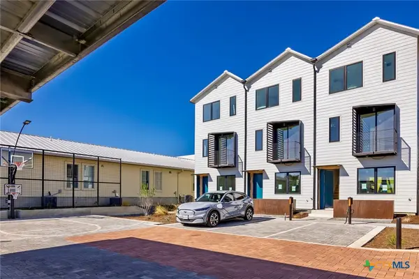 105 Lively Lane #B, San Marcos, TX 78666