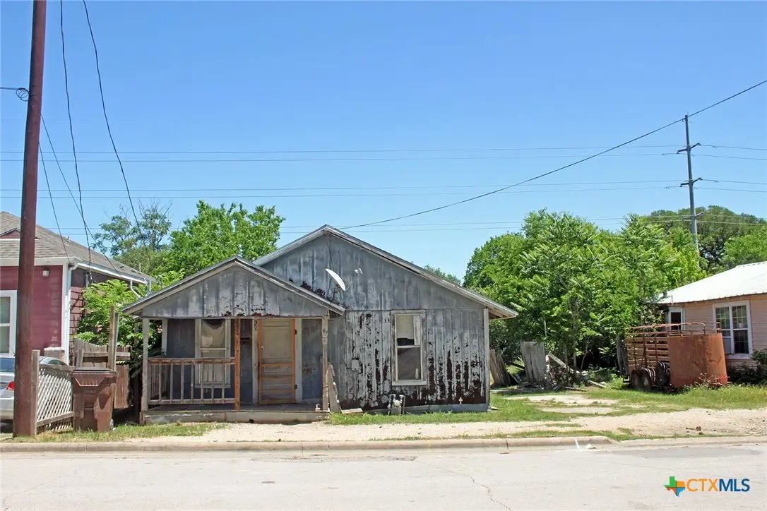 730 Chihuahua Street, Lockhart, TX 78644 - #1
