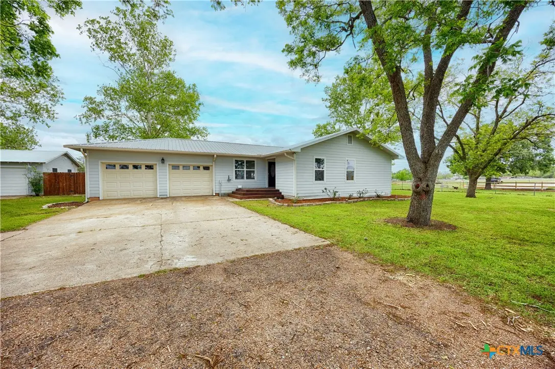 1001 Us Highway 77 N, Hallettsville, TX 77964 - #1