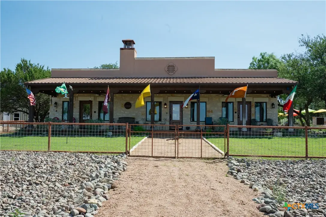 19348 N Us Highway 281, Lampasas, TX 76550 - #1