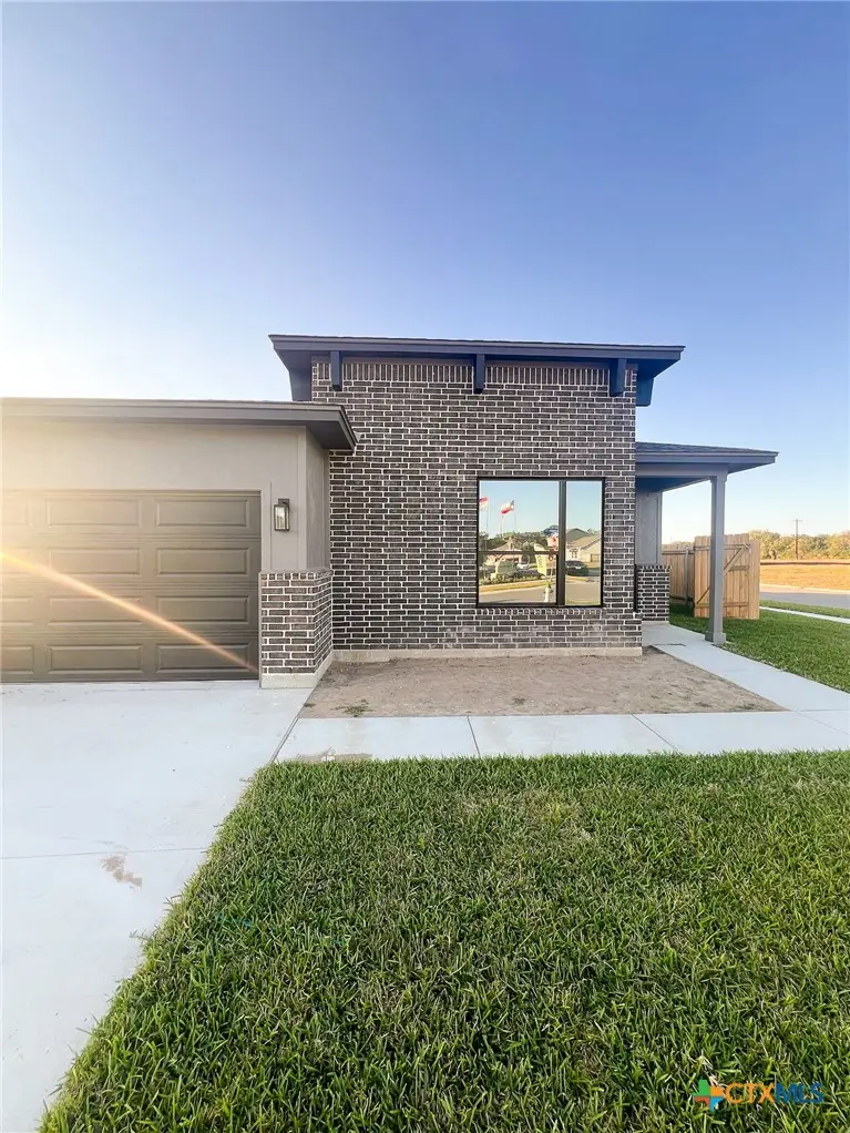 102 Persimmon Court, Victoria, TX 77904 - #3