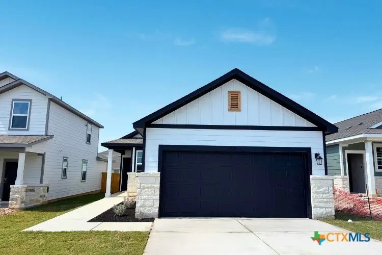 209 Firefox Way, Jarrell, TX 76537 - Image #1