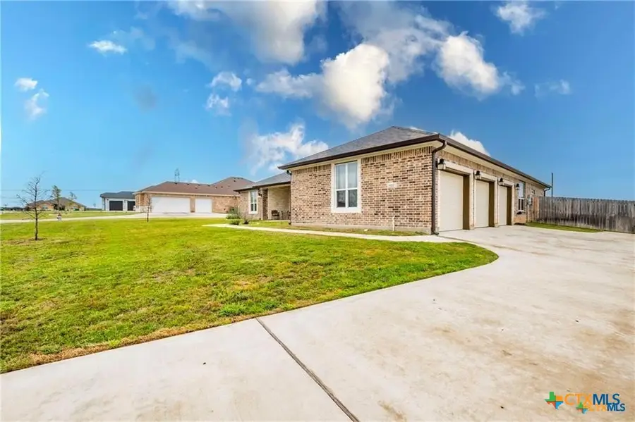 8119 Green Hill Drive, Salado, TX 76571 - Image #2