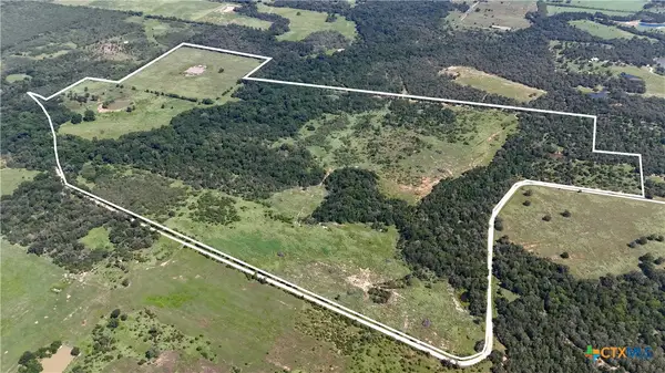 9590 Maynard Hallmark Road, Flatonia, TX 78941