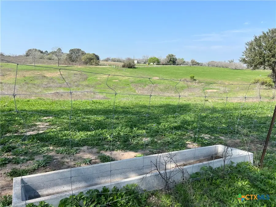 847 Hefner Lane, Cuero, TX 77954 - Image #3