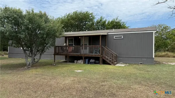 112 E Toledo Street, Seadrift, TX 77983
