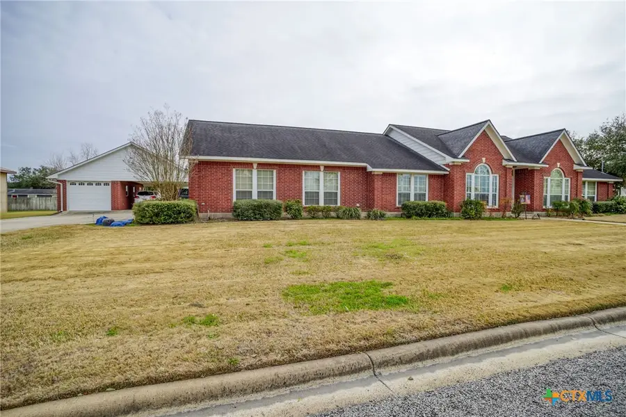 714 Louisiana Street, Shiner, TX 77984 - Image #2