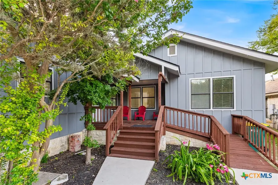 136 W Evergreen Street, Boerne, TX 78006 - Image #3