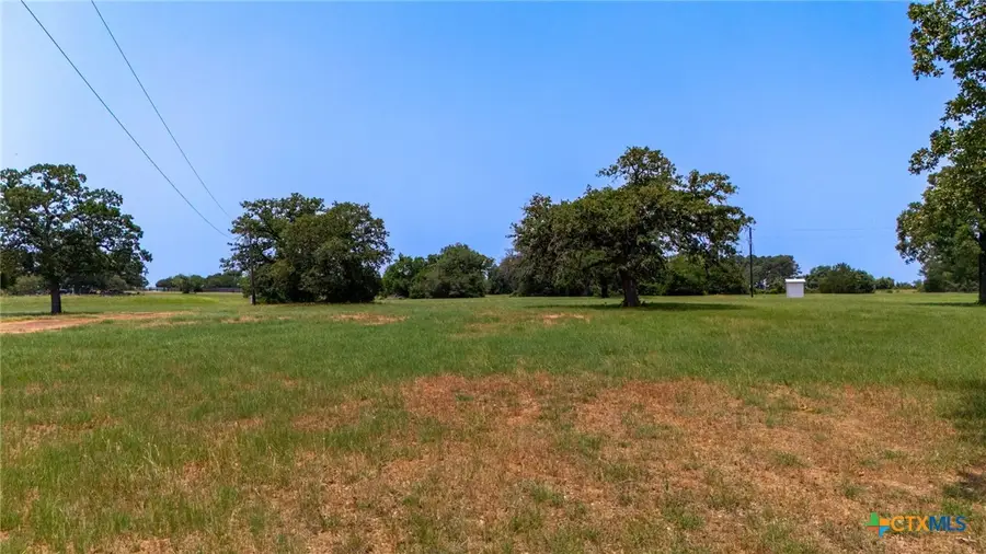 000 Cattlemens Row, Lockhart, TX 78644 - #2