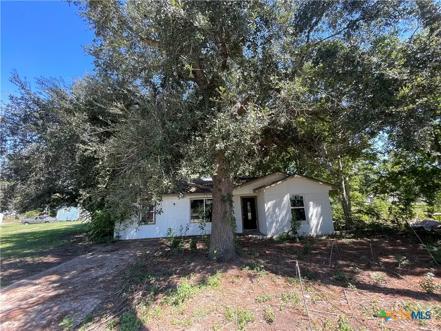 462 Avenue B, Markham, TX 77456 - Image #3