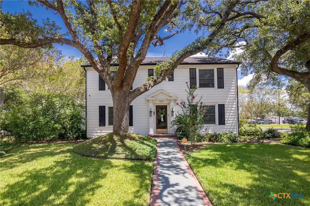 2202 N Liberty Street, Victoria, TX 77901 - Image #1