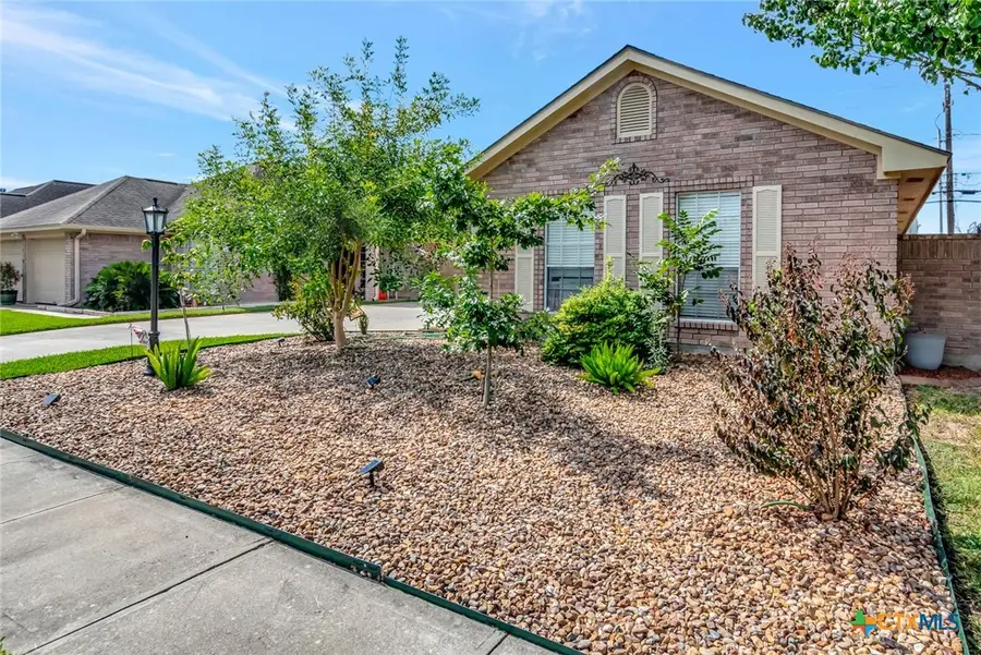 107 Tradewind Drive, Victoria, TX 77904 - Image #2