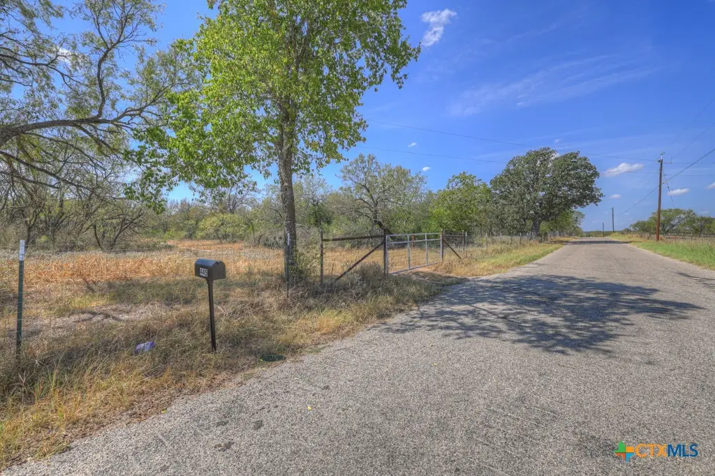 445 Single Oak Road, Seguin, TX 78155 - Image #1