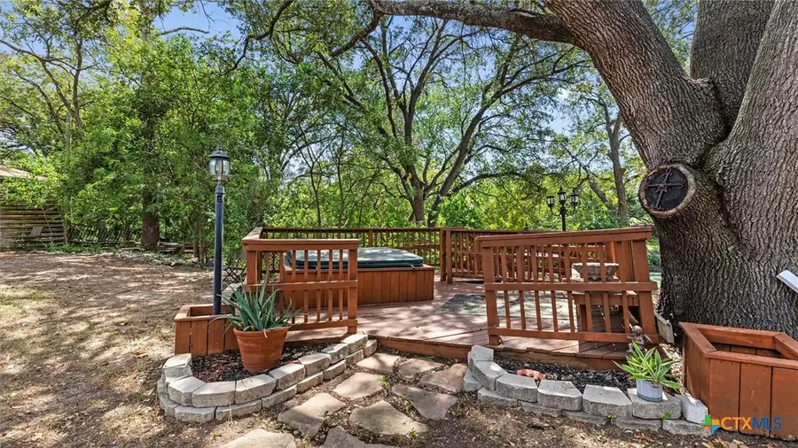 949 Burges Street, Seguin, TX 78155 - Image #3