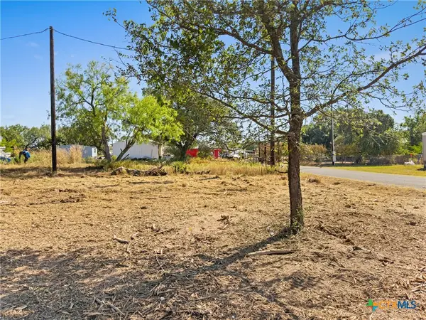 412 Seneca Drive, Burnet, TX 78611