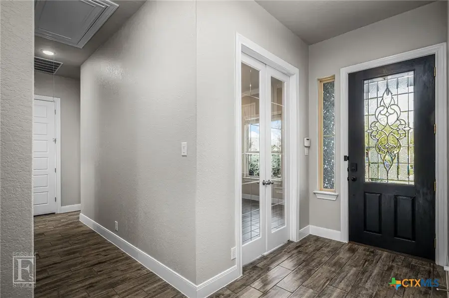 1397 Pioneer Drive, New Braunfels, TX 78132 - Image #2