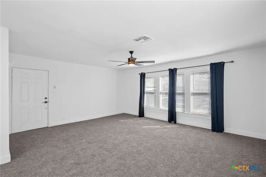 1110 Buena Vista Avenue, Victoria, TX 77901 - Image #3